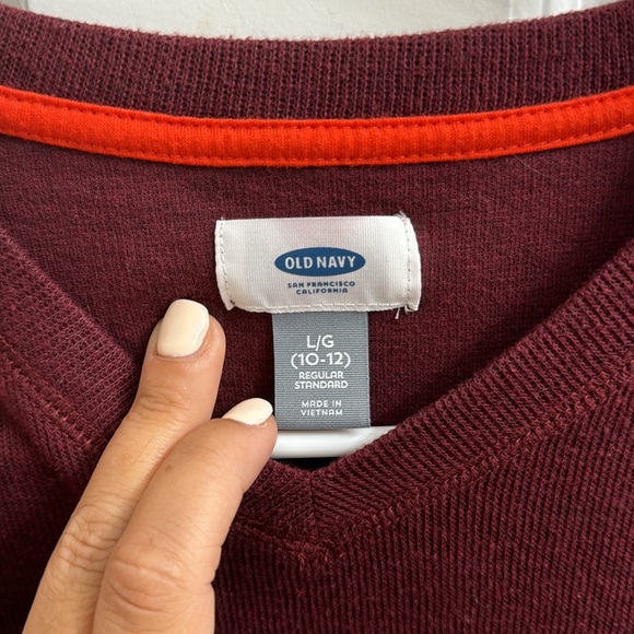 Old Navy School Uniform Solid V-neck Sweater Boys L/G (10-12) Crimson Cranberry - Picture 3 of 3
